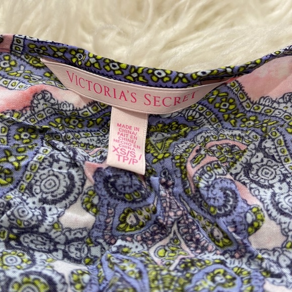 Victoria’s Secret cardigan- size XS-S - Picture 3 of 4